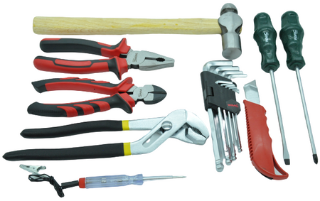 Zestaw narzędzi taboret łopata klucze skrzynka z narzędziami