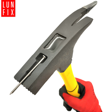 Młotek ciesielski 600g z trzonkiem z włókna szklanego i uchwytem magnetycznym