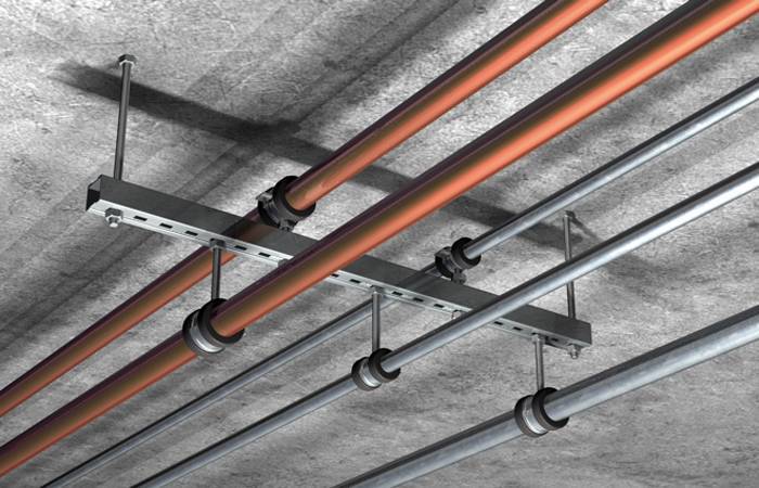 M6-Gewindestange zur Befestigung technischer Installationen unter der Decke