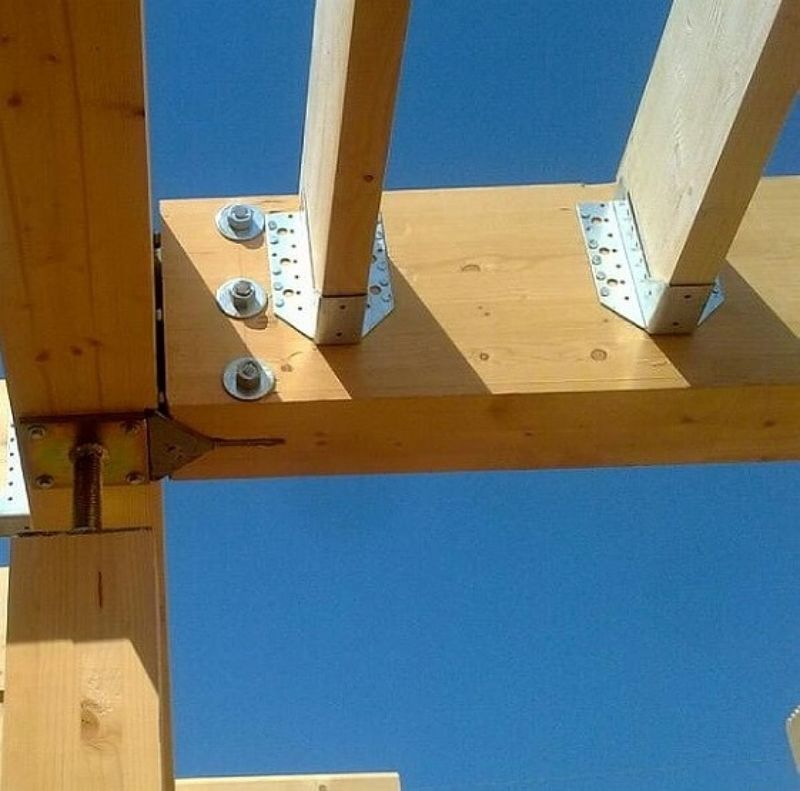 Balkenschuhe zur Befestigung von Holzbalken Dachbalken und Holzkonstruktionen